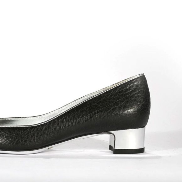 Dolce & Gabbana Women's Black Calf-Skin Leather Slip-On Pumps - Picture 4 of 5